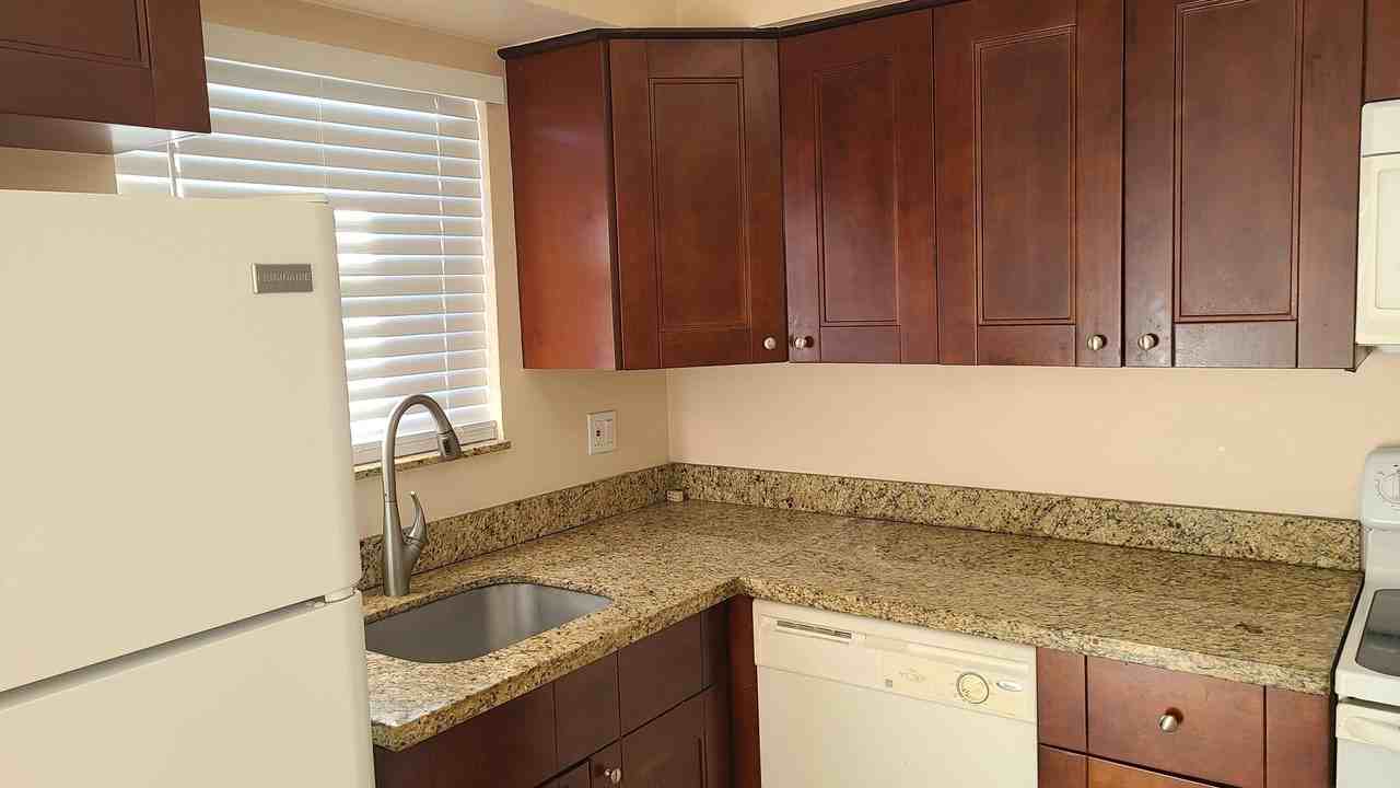 1803 Wharf Ln - Photo 6 of 21