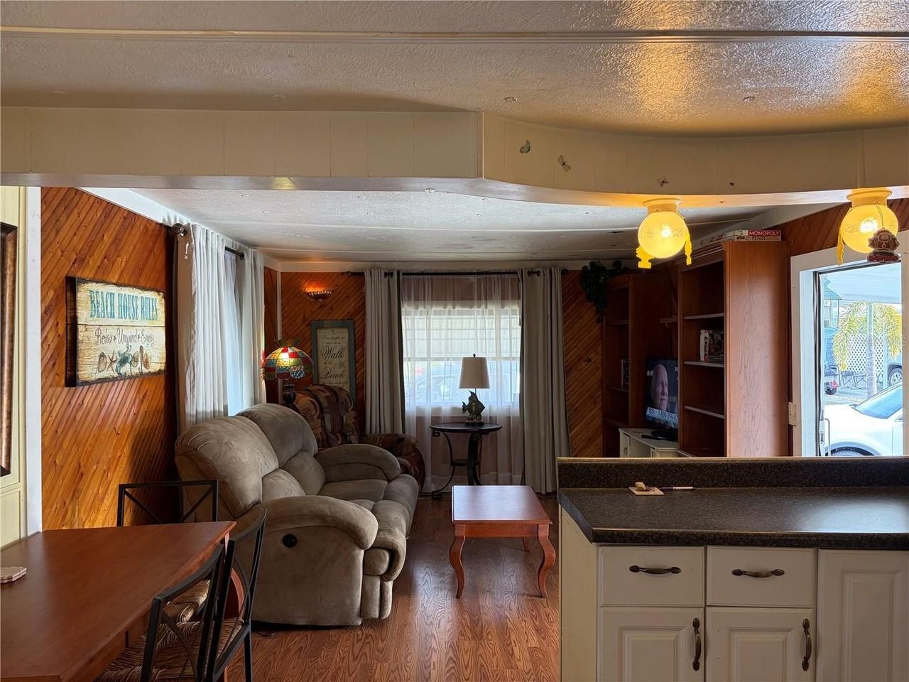 3311 Eileen Dr - Photo 5 of 18