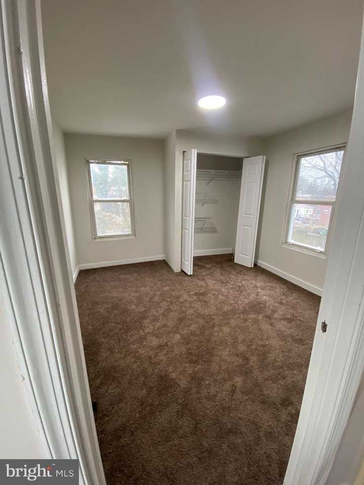 724 E 35th St - Photo 5 of 5