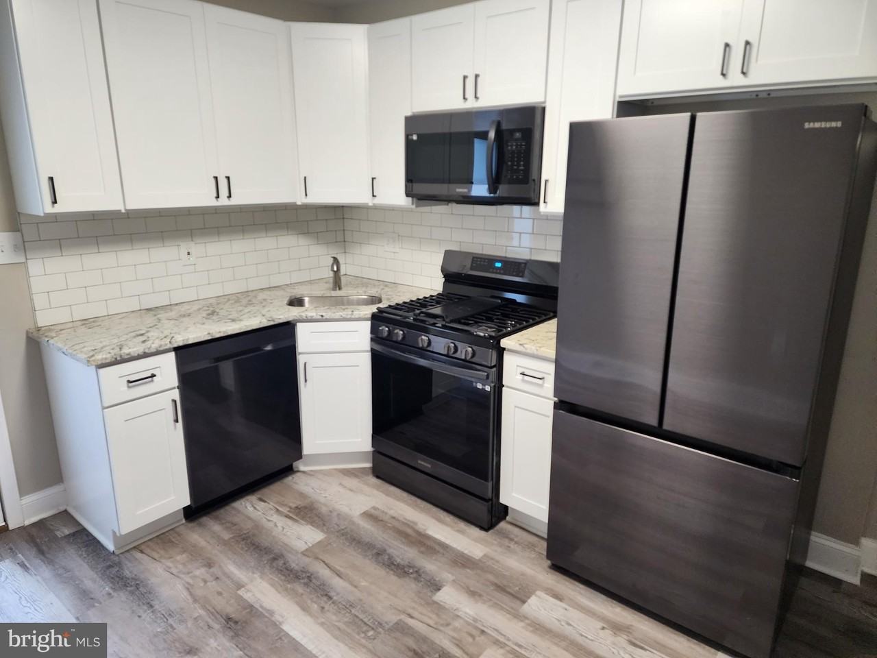 3321 Paine St - Photo 3 of 14