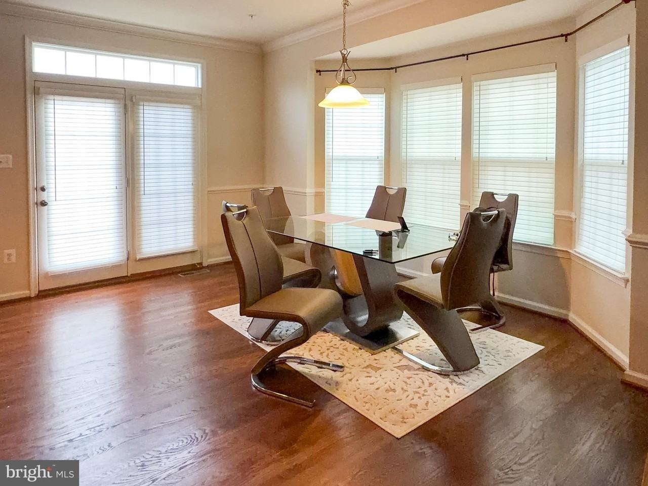 3223 Careysbrook Ct - Photo 2 of 3