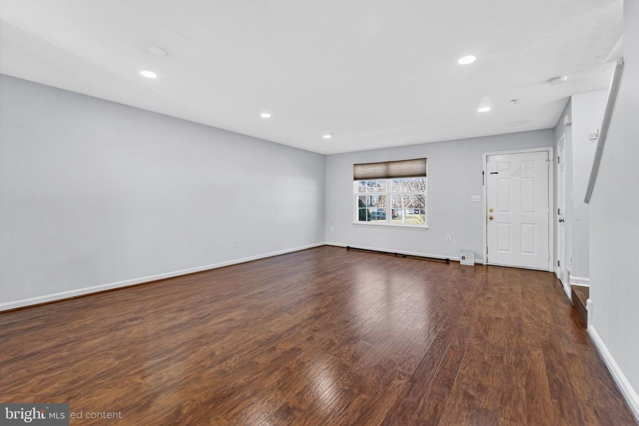 7127 Natures Rd - Photo 4 of 31