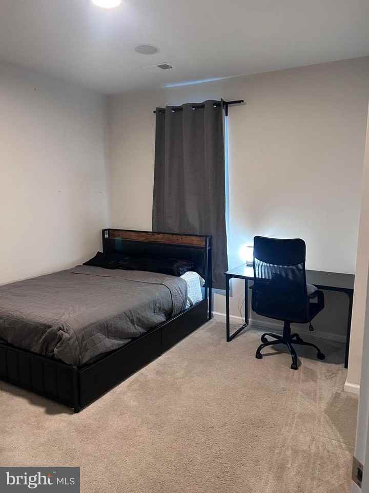 3326 Tribune Ct - Photo 3 of 4