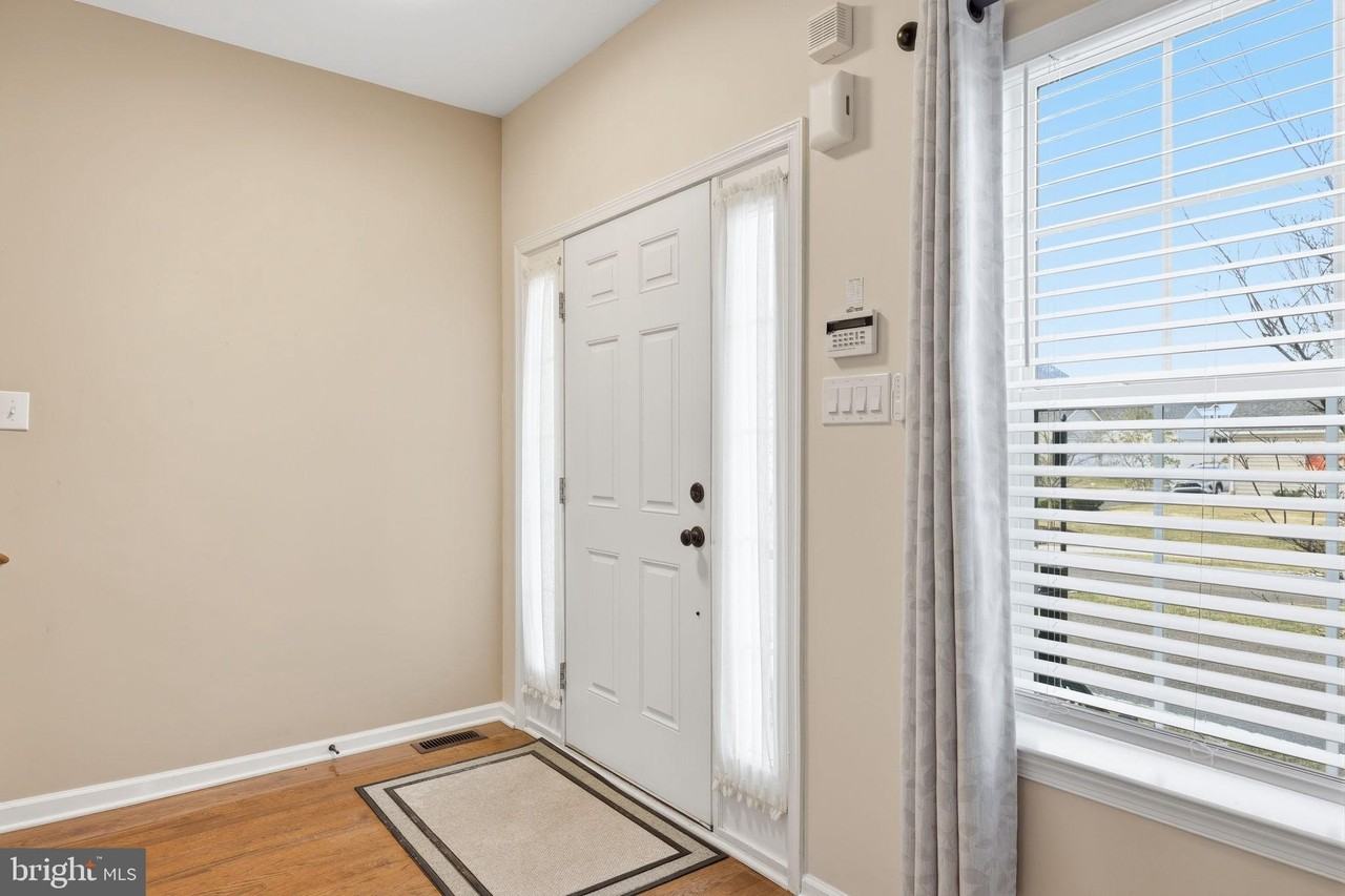 3832 William Daves Rd Unit 3 #3 - Photo 3 of 35