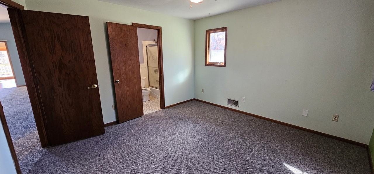 2020 Crosstown Blvd Ne #1 - Photo 4 of 38