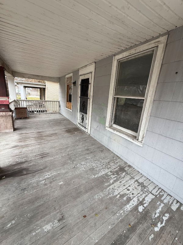 327 E Stuart Ave #1 - Photo 2 of 10