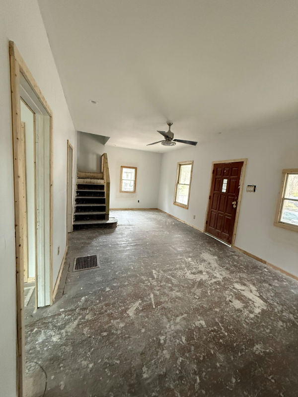 327 E Stuart Ave #1 - Photo 3 of 10