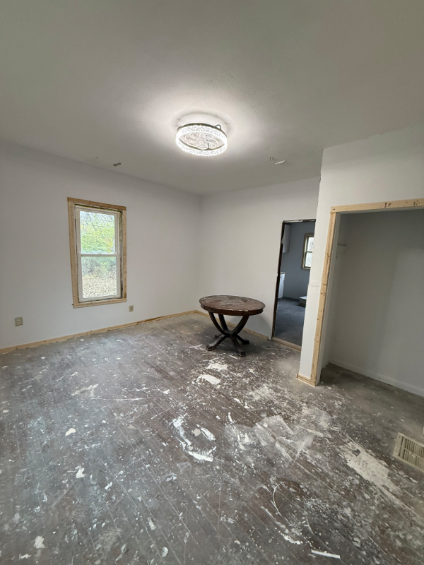 327 E Stuart Ave #1 - Photo 5 of 10