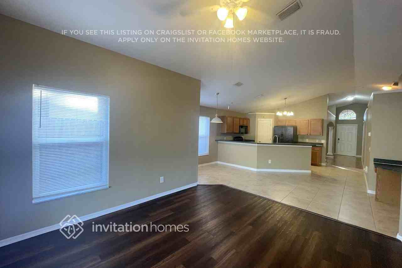 7626 Clovelly Park Pl - Photo 3 of 20