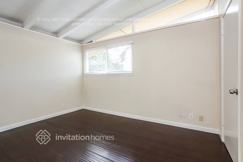 1467 Michigan St - Photo 6 of 16