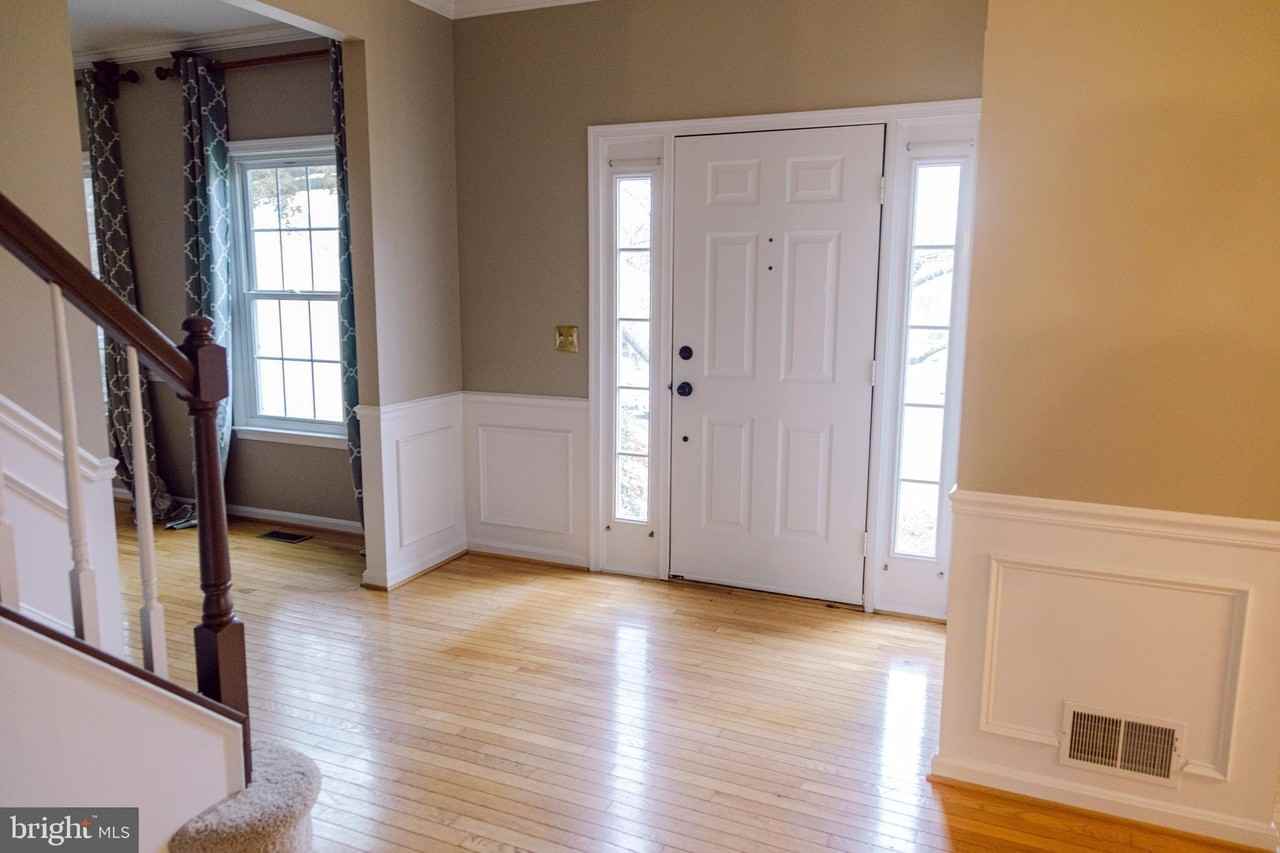 15292 Surrey House Way - Photo 3 of 42