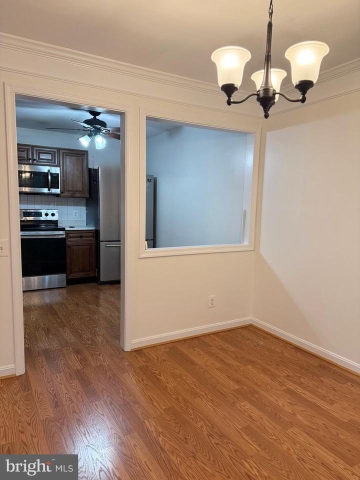 8216 Catbird Cir Unit 201 #201 - Photo 2 of 7