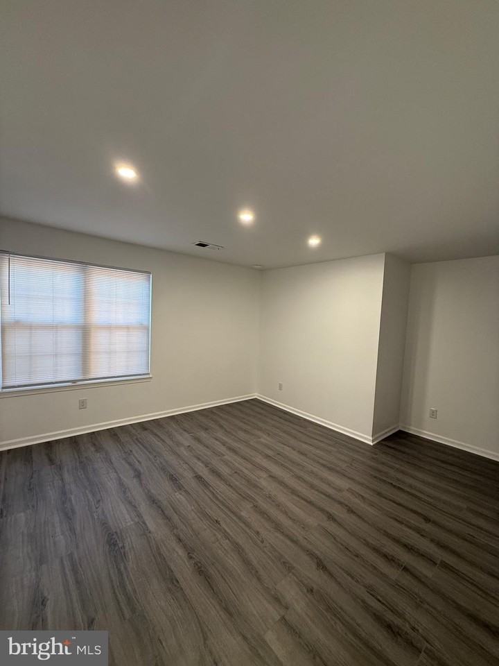 16342 Taconic Cir - Photo 6 of 7