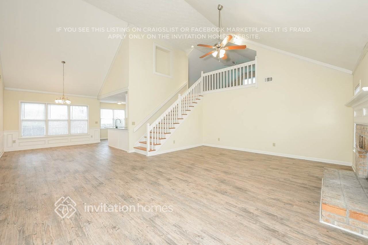 3505 Foxworth Trl - Photo 4 of 18