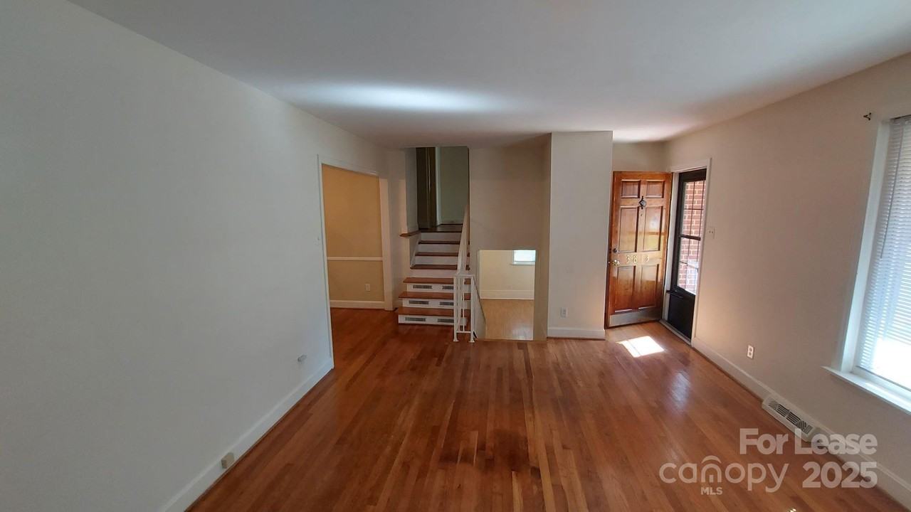 3813 Selwyn Ave - Photo 2 of 24