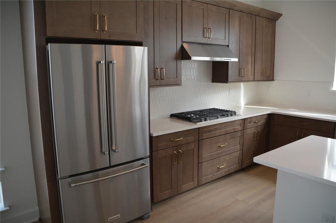 2178 Whitney Marsh Aly - Photo 6 of 13