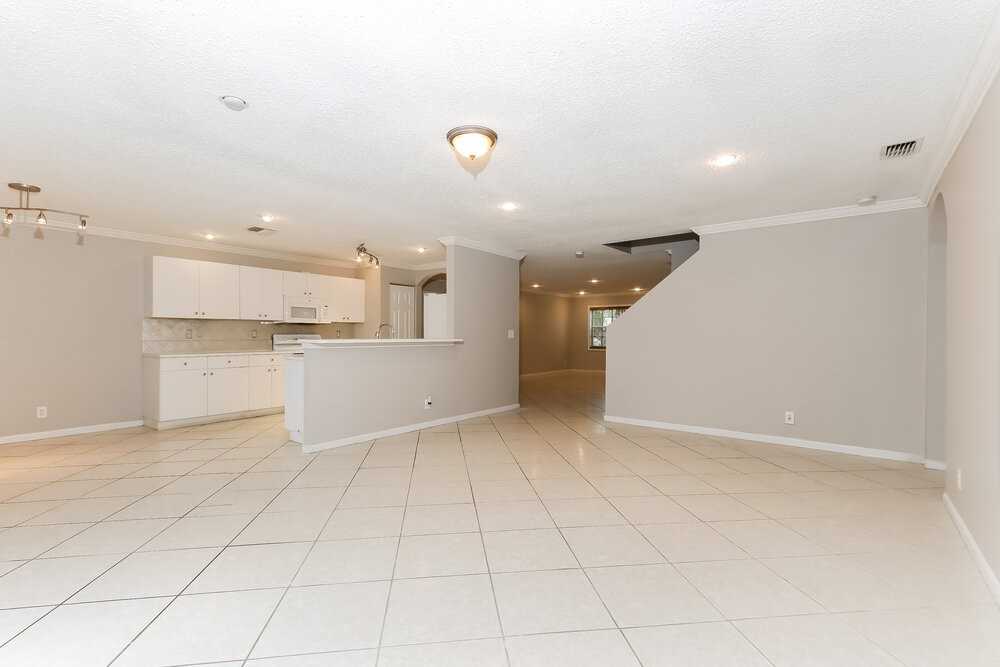 6587 Rainwood Cove Ln - Photo 6 of 16