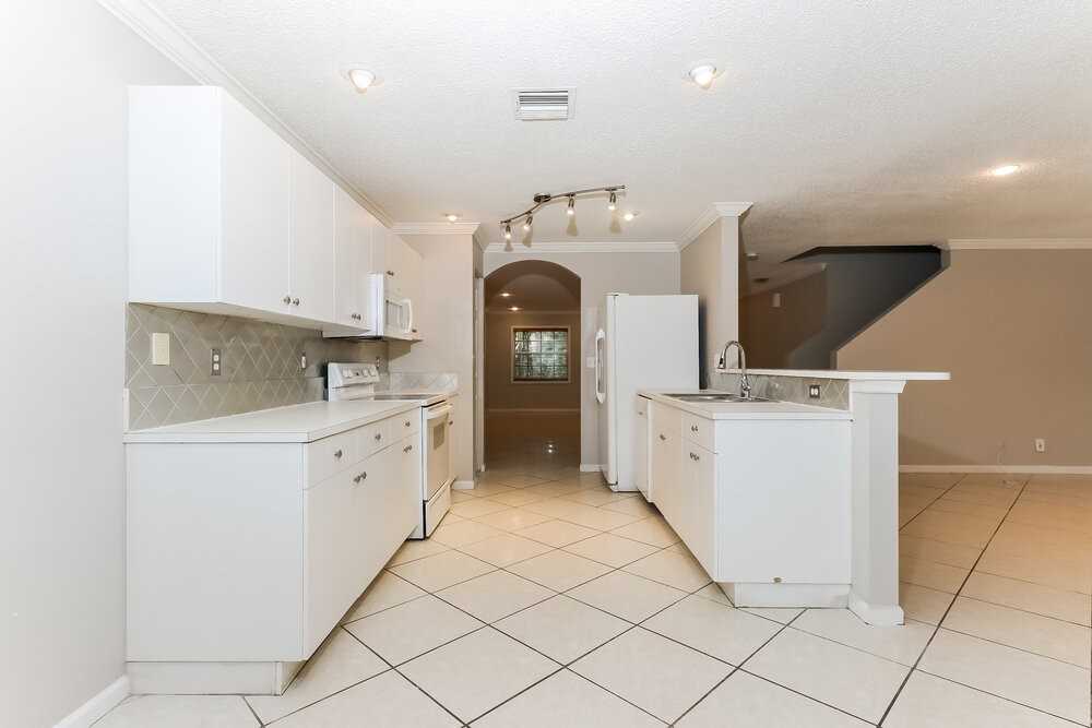 6587 Rainwood Cove Ln - Photo 7 of 16