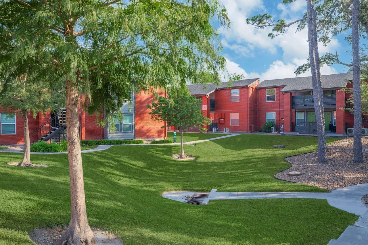 Bend at Oak Forest Apartments - Photo 2 of 77