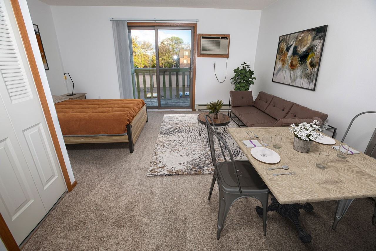 Hidden Valley Apartments - Photo 2 of 5