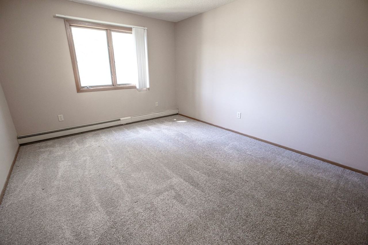 Hidden Valley Apartments - Photo 5 of 6