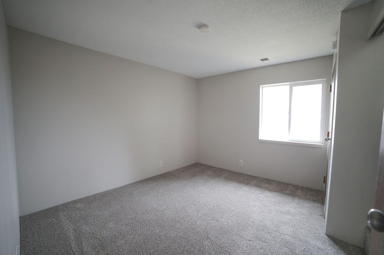 LongLeaf Apartments - Photo 2 of 26