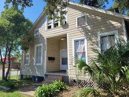 featured image of 826 Broadway St