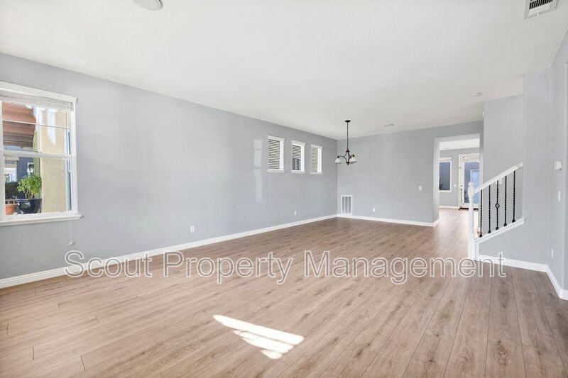 40107 Stowe Rd - Photo 3 of 30