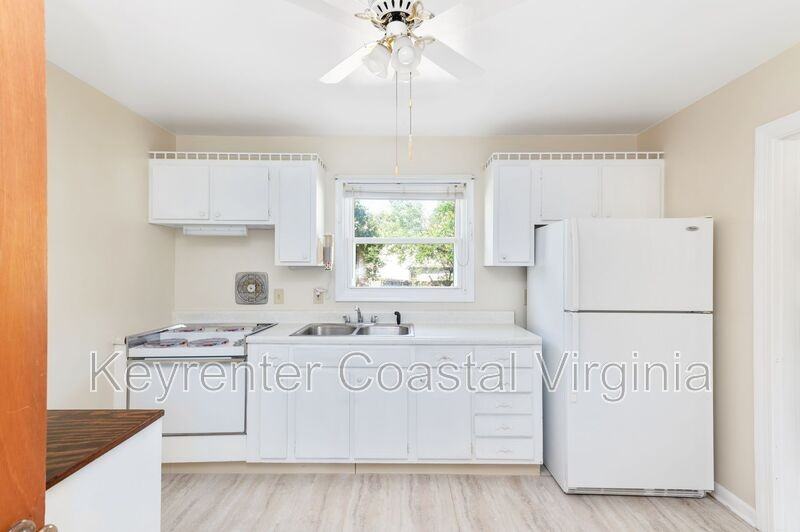 726 Sunnywood Rd - Photo 4 of 19