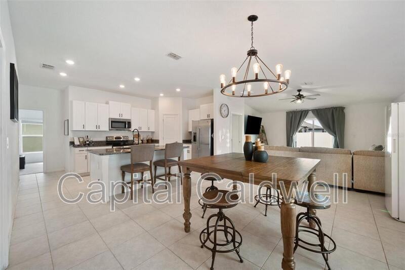 5517 Blue Azure Dr - Photo 3 of 15