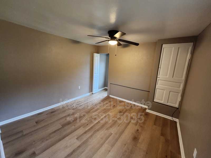 433 28th St - Photo 4 of 7