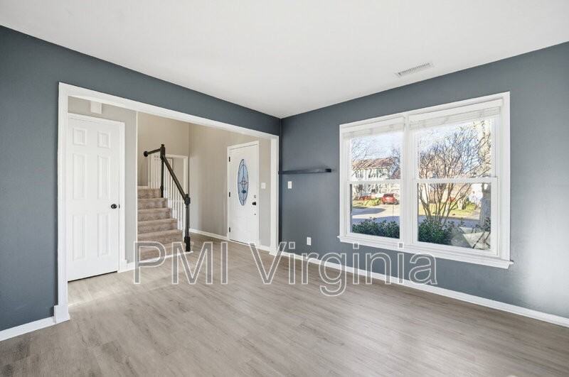 4808 Boxford Rd - Photo 4 of 50