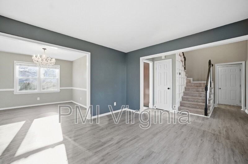 4808 Boxford Rd - Photo 6 of 50