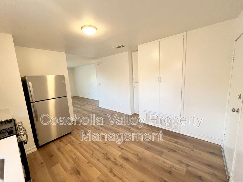 73361 Catalina Way #B - Photo 3 of 23