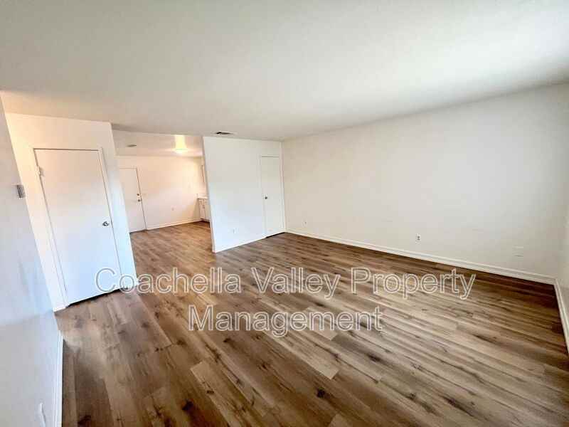 73361 Catalina Way #B - Photo 5 of 23