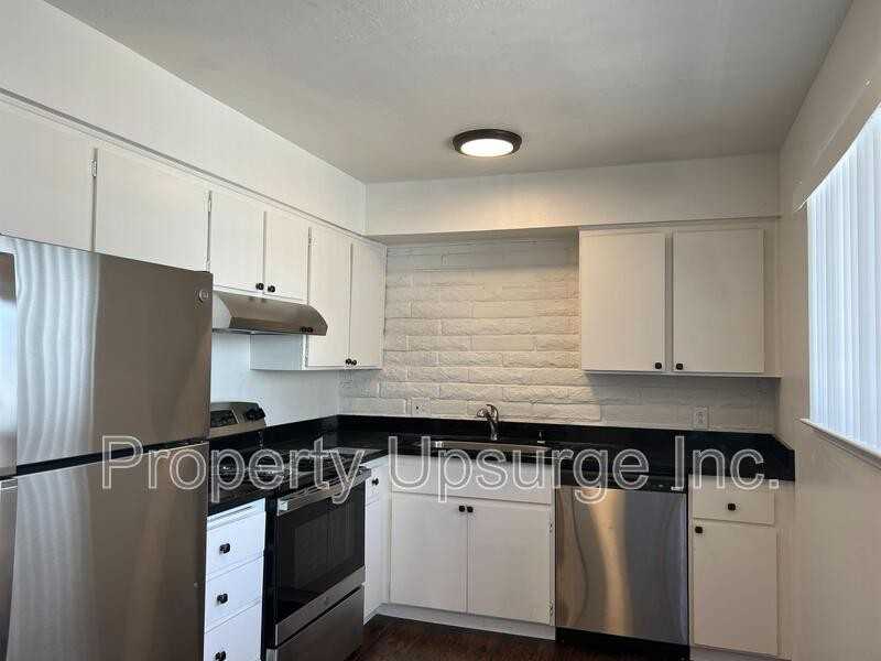 330 Bird St #28 - Photo 3 of 16