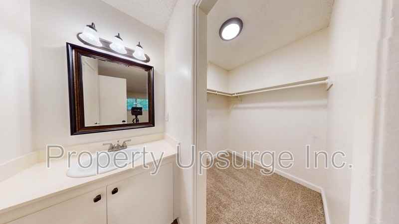 330 Bird St #28 - Photo 6 of 16