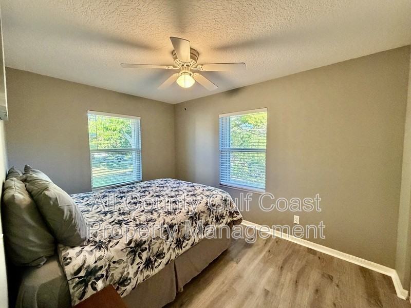 105 49th Ct E - Photo 7 of 14