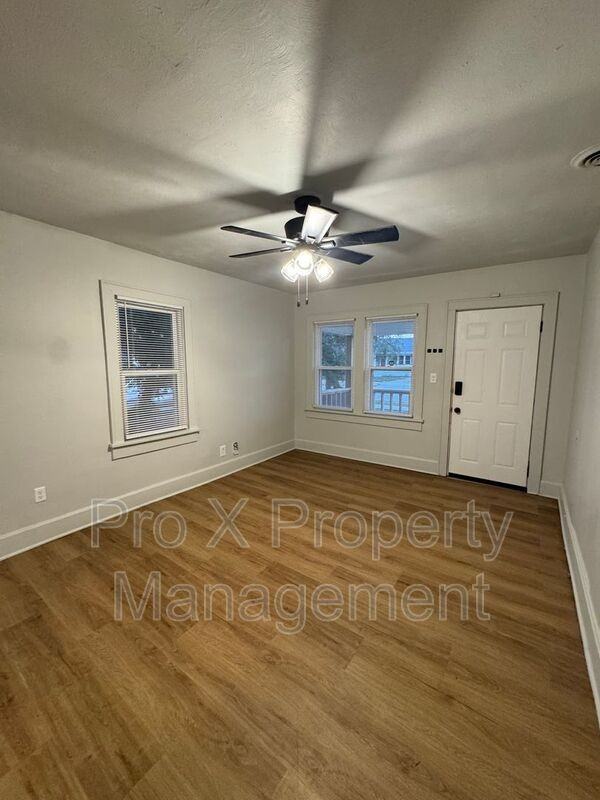 2416 W Walnut St #1 - Photo 3 of 14