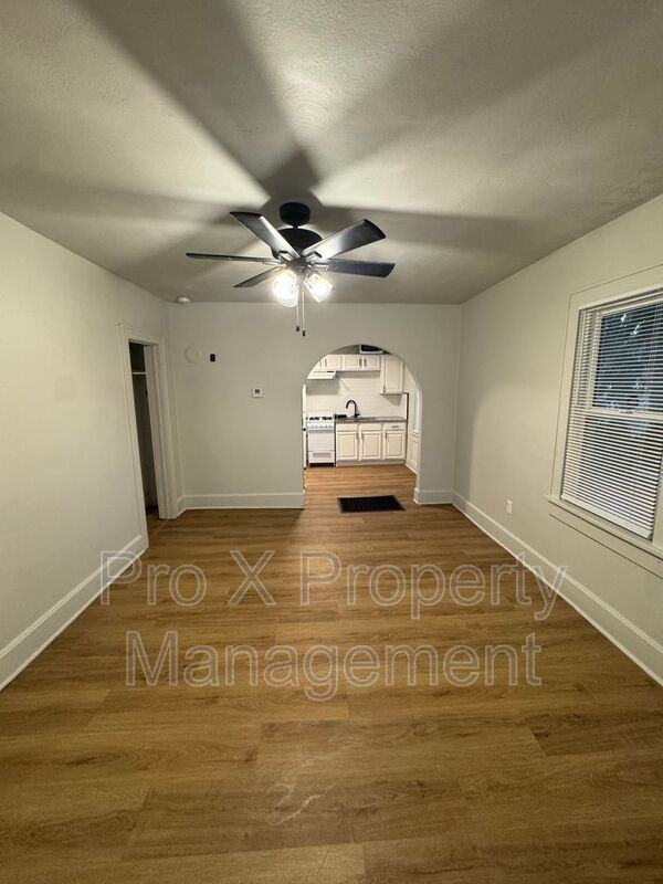 2416 W Walnut St #1 - Photo 4 of 14