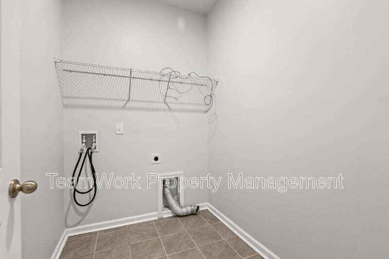 214 Mercator Dr - Photo 6 of 37