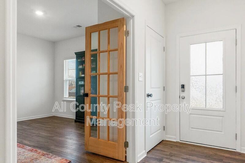 6127 Prickly Loop - Photo 5 of 37