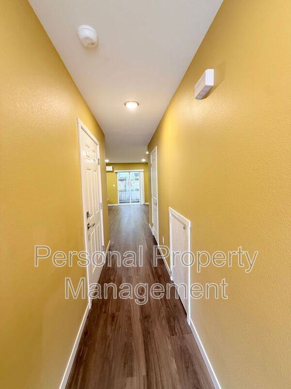 5711 Ne 74th Ct #B - Photo 3 of 24