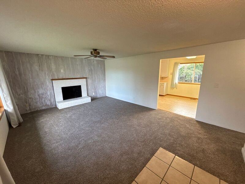 1650 Nw Highland Dr - Photo 4 of 38