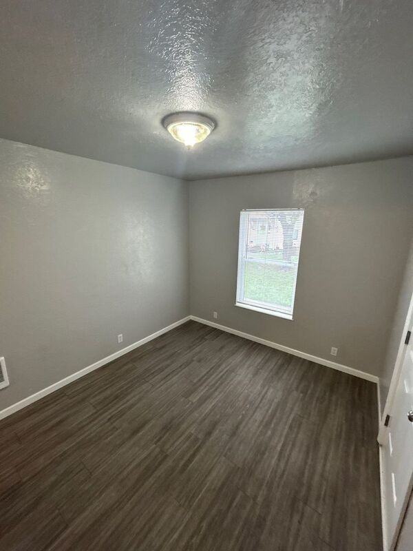 1237 Nandina St #6 - Photo 3 of 17