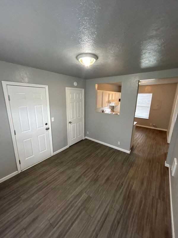 1237 Nandina St #6 - Photo 5 of 17