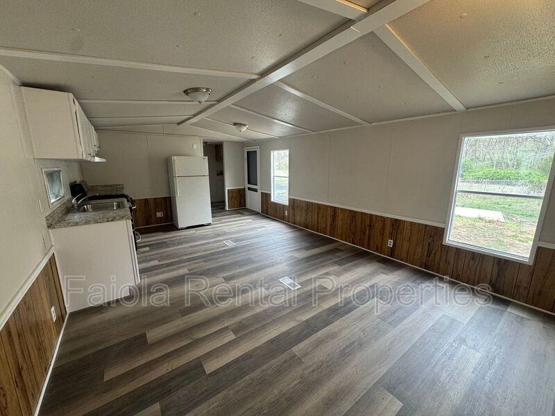 1 Talmar Ln - Photo 2 of 9