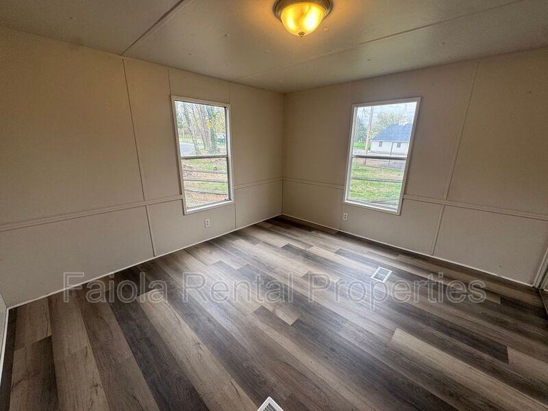 1 Talmar Ln - Photo 4 of 9