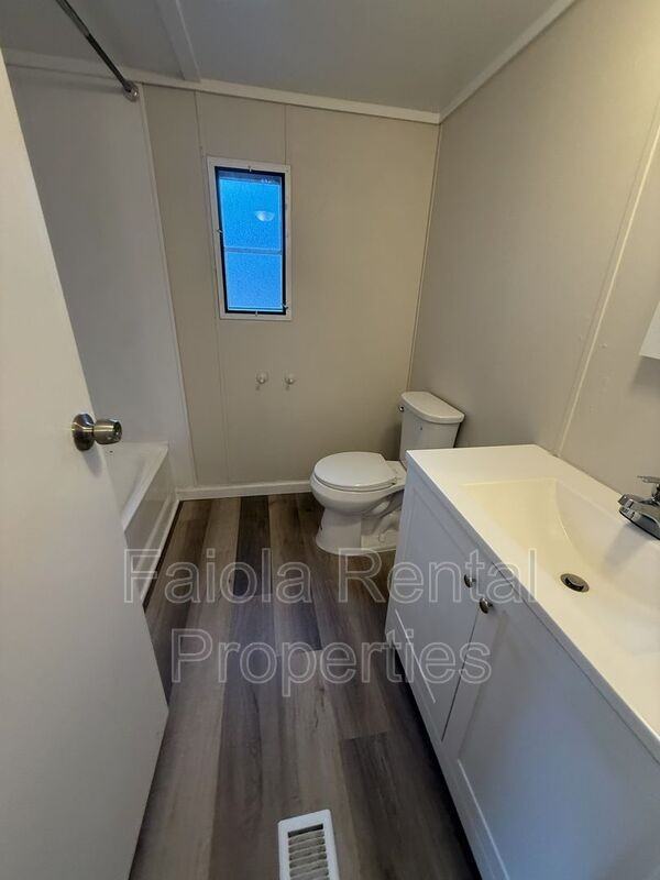 1 Talmar Ln - Photo 7 of 9