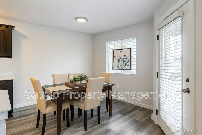 2564 Hawthorne St - Photo 2 of 12